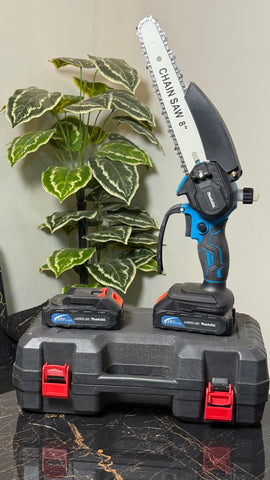 Makita 8-Inch Cordless Chain Saw – Lightweight and Powerful Performance for Quick Cuts