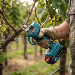 Makita Cordless Pruning Scissors – Professional Garden Cutting ToolKit