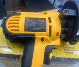 DEWALT Disk Polisher 700W Exceptional Polishing and Buffing performance.